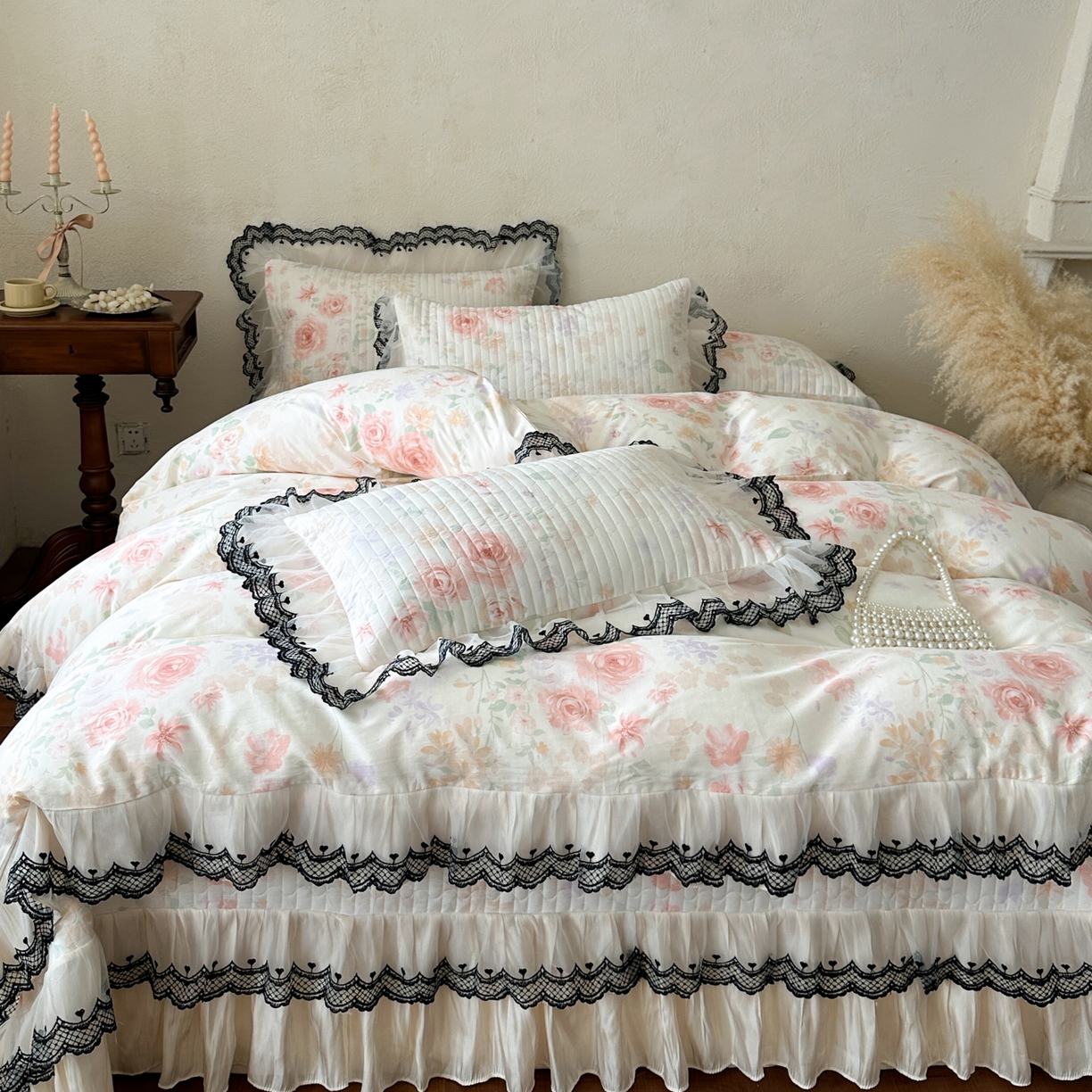 91家纺网 家纺一手货源 找家纺 恋尚 2026春夏新款全棉纯棉印花床盖四件套 四件套控价300起 巴黎清梦