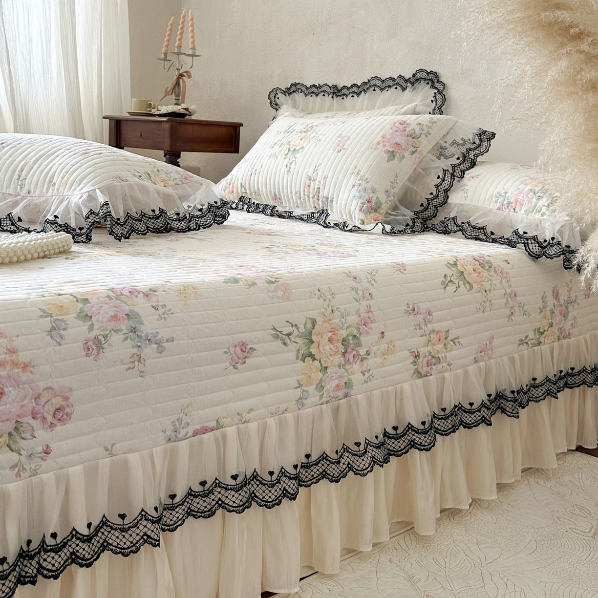 91家纺网 家纺一手货源 找家纺 恋尚 2026春夏新款全棉纯棉印花床盖四件套 四件套控价300起 春薇花信