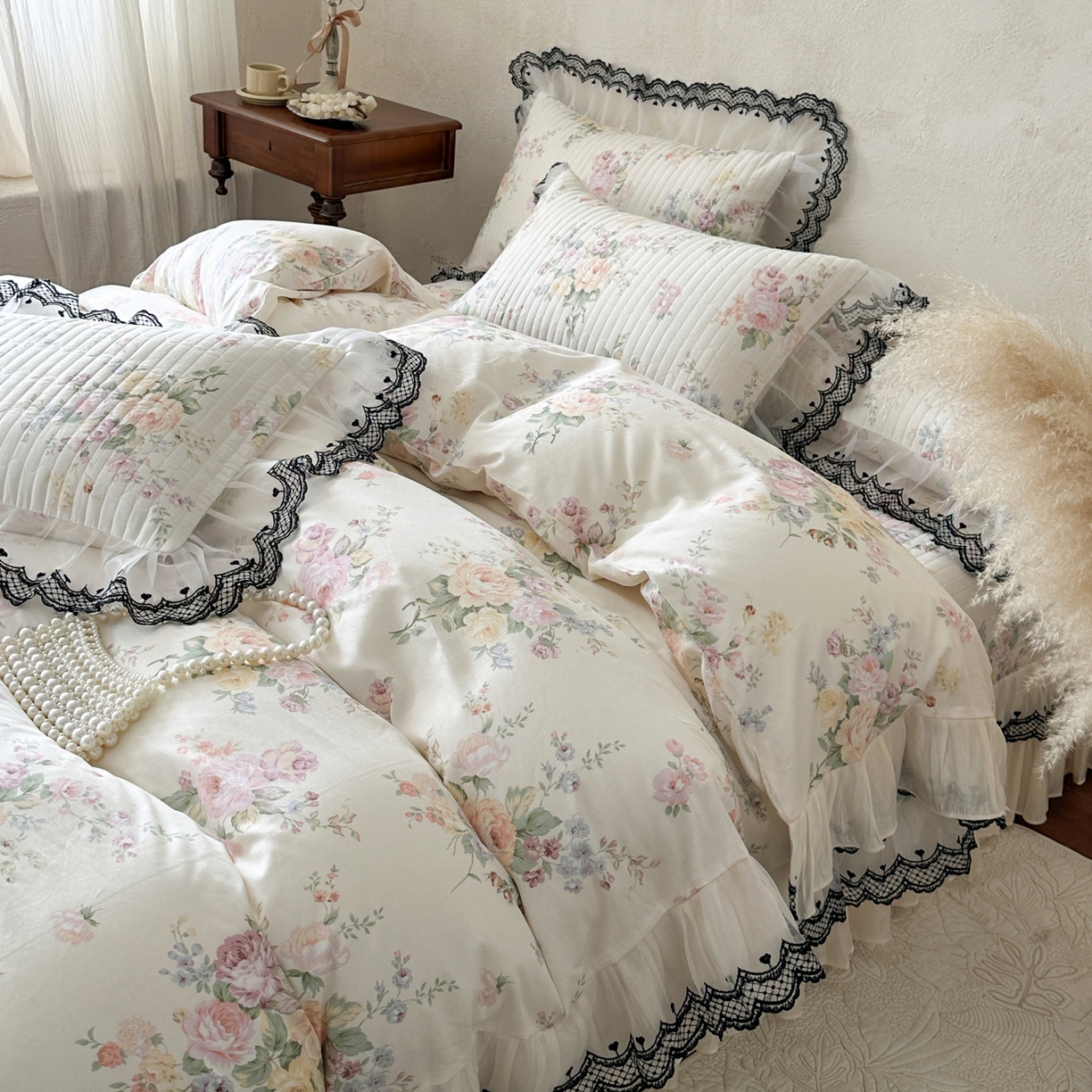 91家纺网 家纺一手货源 找家纺 恋尚 2026春夏新款全棉纯棉印花床盖四件套 四件套控价300起 春薇花信