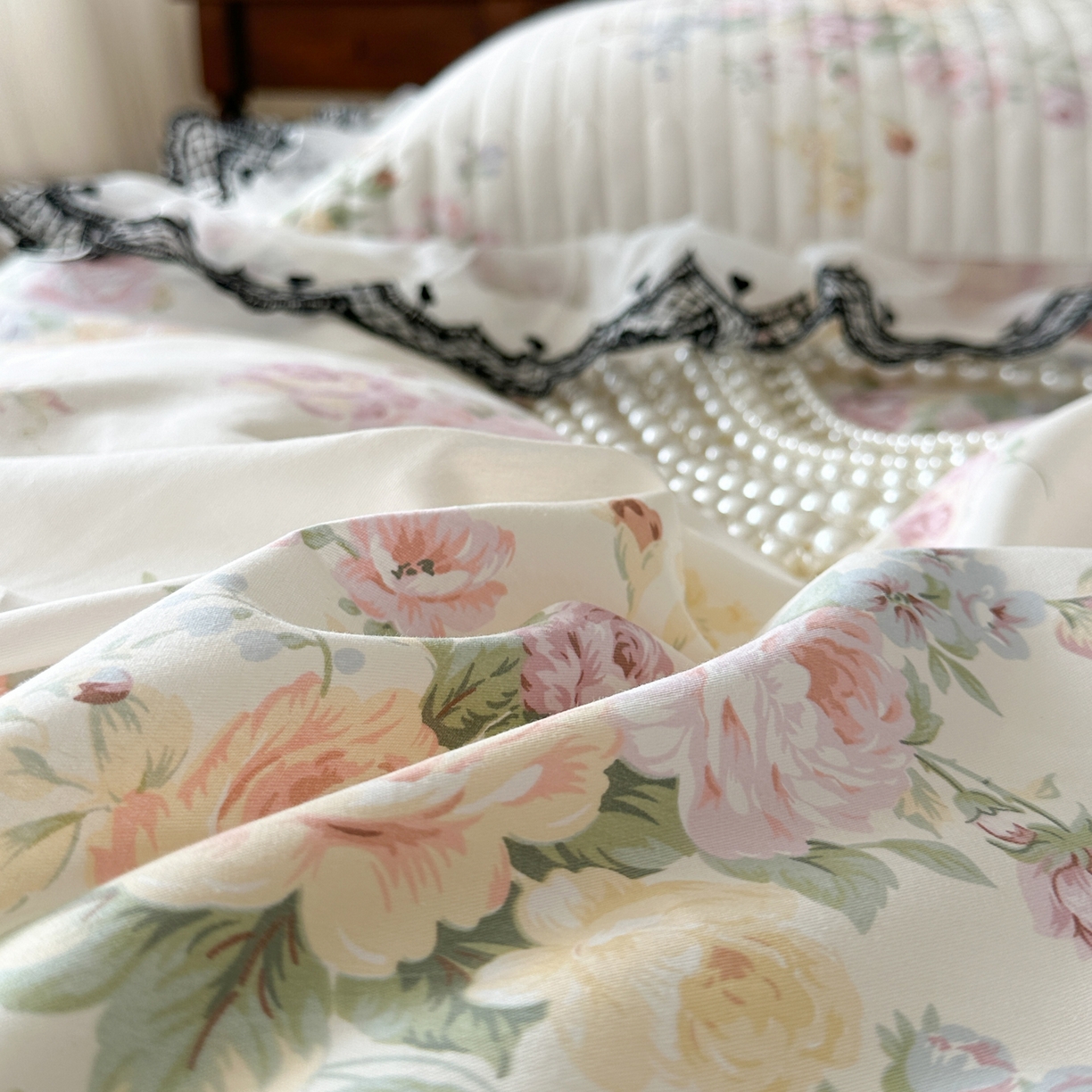 91家纺网 家纺一手货源 找家纺 恋尚 2026春夏新款全棉纯棉印花床盖四件套 四件套控价300起 春薇花信