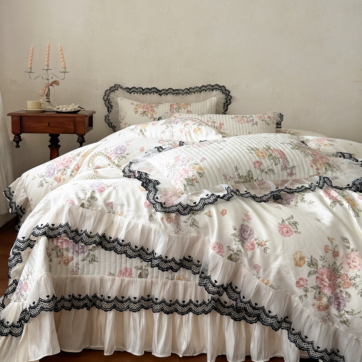 91家纺网 家纺一手货源 找家纺 恋尚 2026春夏新款全棉纯棉印花床盖四件套 四件套控价300起 繁花香颂