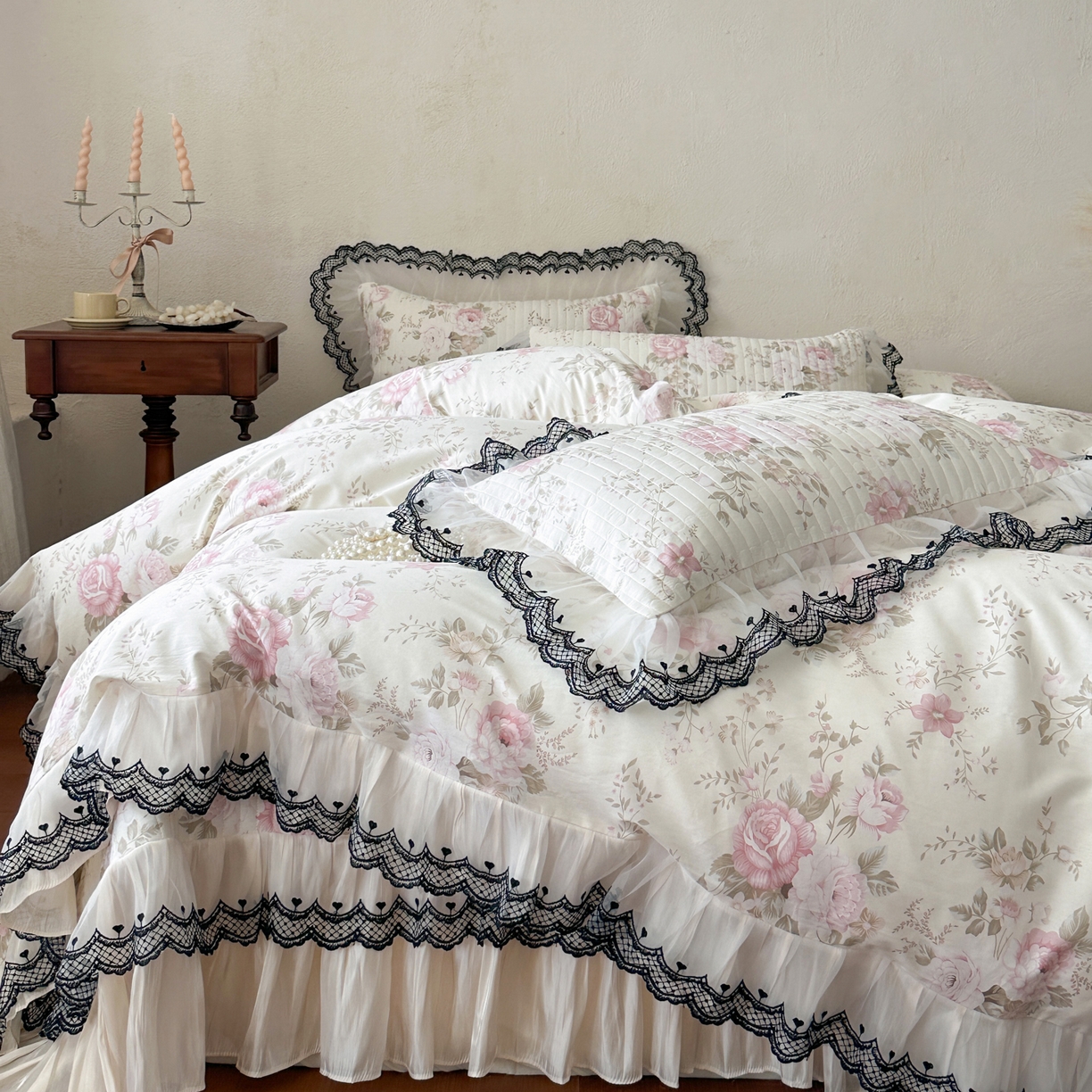 91家纺网 家纺一手货源 找家纺 恋尚 2026春夏新款全棉纯棉印花床盖四件套 四件套控价300起 花蔓日记