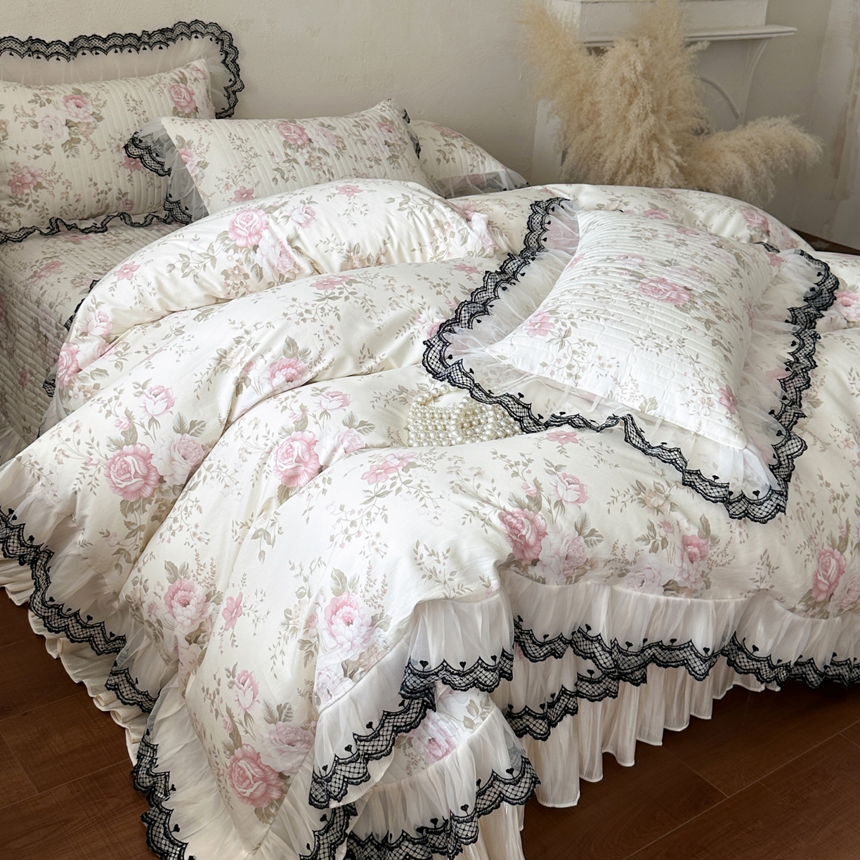 91家纺网 家纺一手货源 找家纺 恋尚 2026春夏新款全棉纯棉印花床盖四件套 四件套控价300起 花蔓日记