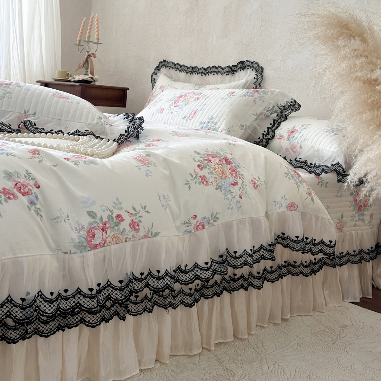 91家纺网 家纺一手货源 找家纺 恋尚 2026春夏新款全棉纯棉印花床盖四件套 四件套控价300起 露梦花舍