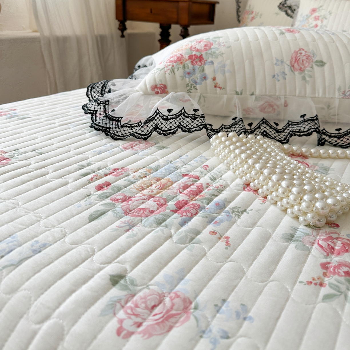 91家纺网 家纺一手货源 找家纺 恋尚 2026春夏新款全棉纯棉印花床盖四件套 四件套控价300起 露梦花舍