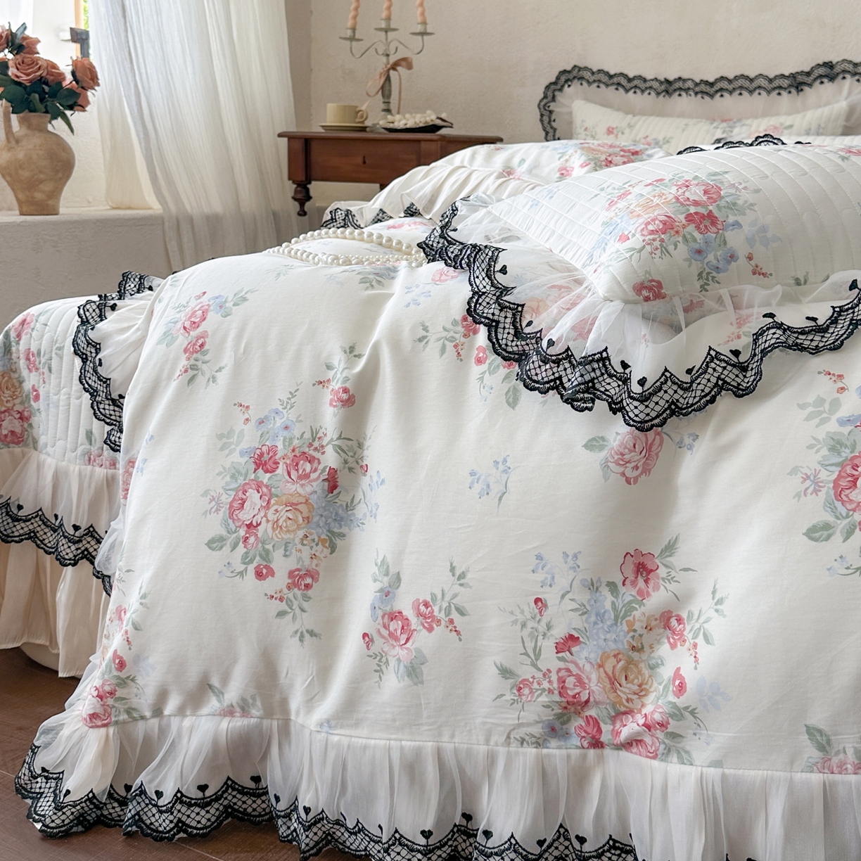 91家纺网 家纺一手货源 找家纺 恋尚 2026春夏新款全棉纯棉印花床盖四件套 四件套控价300起 露梦花舍