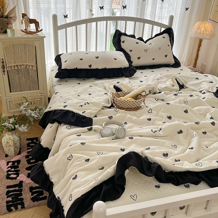 91家纺网 家纺一手货源 找家纺 （总）金梦拉家纺 2026新款皱皱纱泡泡纱法式赫本系列床盖大花边四件套夏被四件套