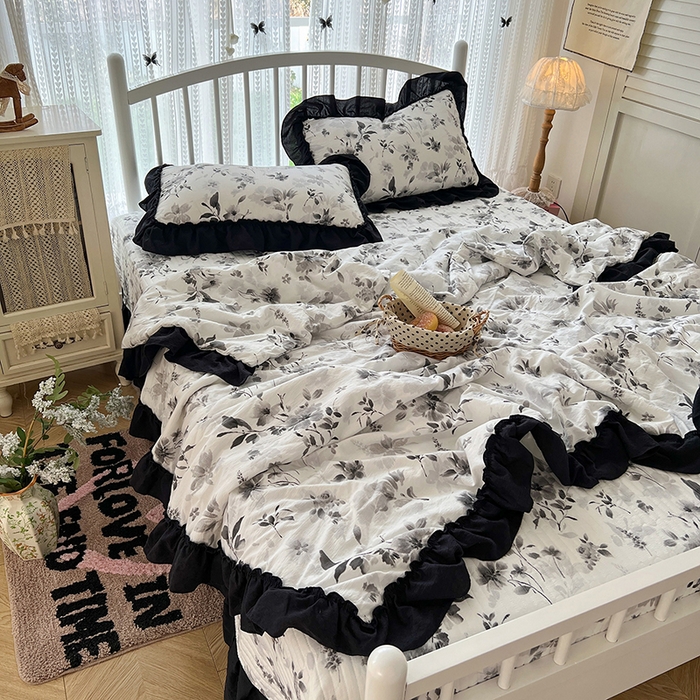 91家纺网 家纺一手货源 找家纺 （总）金梦拉家纺 2026新款皱皱纱泡泡纱法式赫本系列床盖大花边四件套夏被四件套