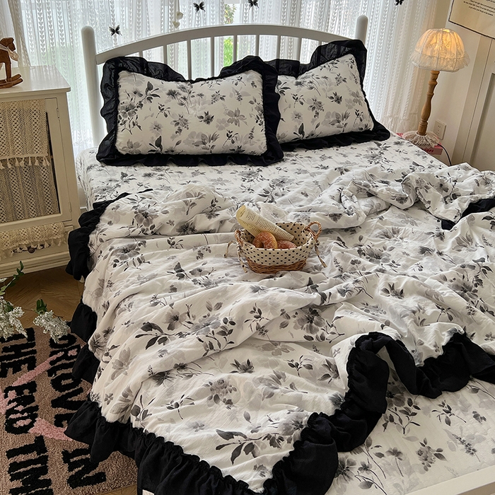 91家纺网 家纺一手货源 找家纺 （总）金梦拉家纺 2026新款皱皱纱泡泡纱法式赫本系列床盖大花边四件套夏被四件套