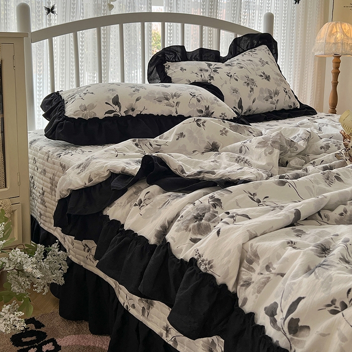 91家纺网 家纺一手货源 找家纺 （总）金梦拉家纺 2026新款皱皱纱泡泡纱法式赫本系列床盖大花边四件套夏被四件套