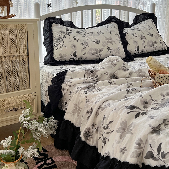 91家纺网 家纺一手货源 找家纺 （总）金梦拉家纺 2026新款皱皱纱泡泡纱法式赫本系列床盖大花边四件套夏被四件套