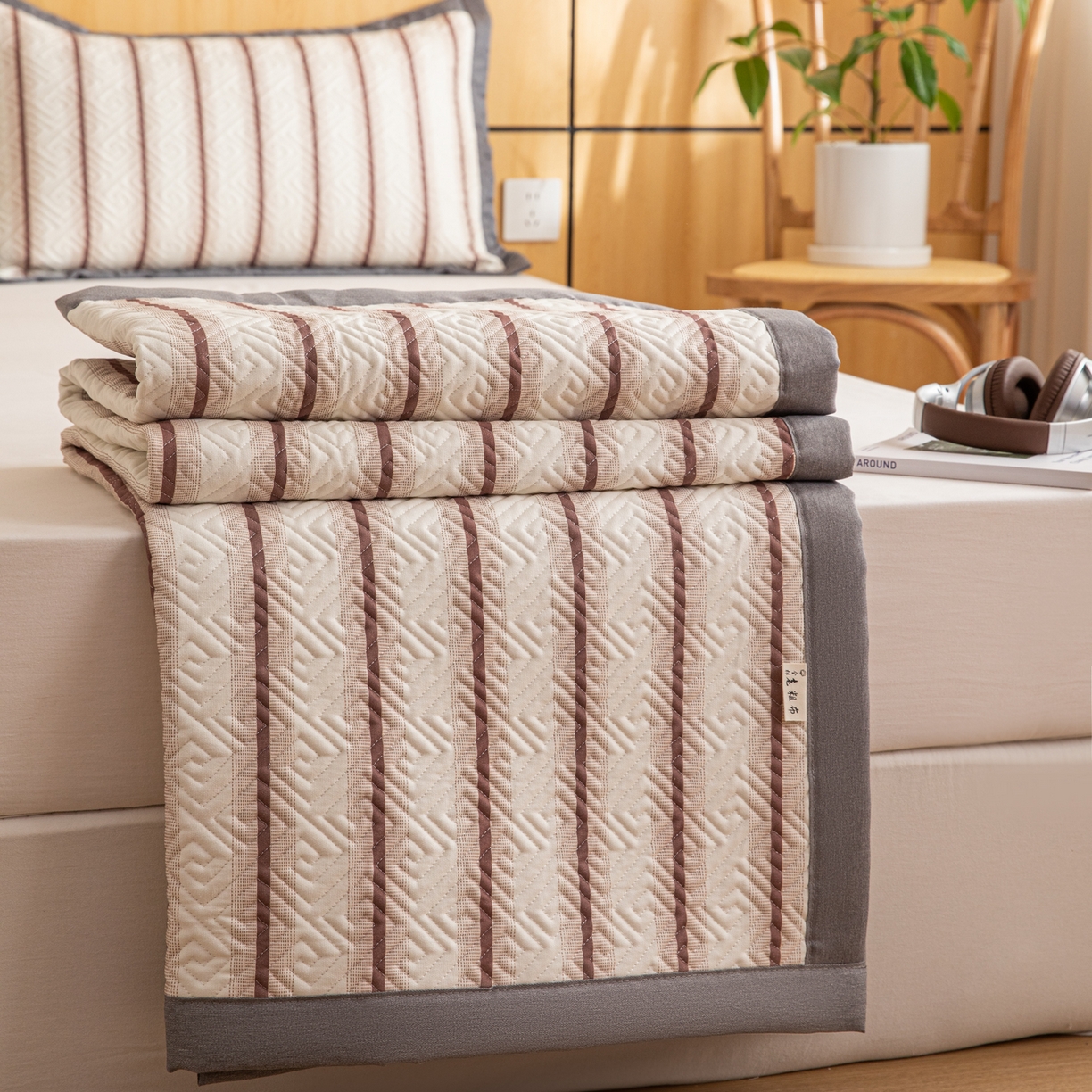 91家纺网 家纺一手货源 找家纺 简宜家居（朝初家纺） 2026新款纯棉老粗布夏季凉席席子 粗条-咖