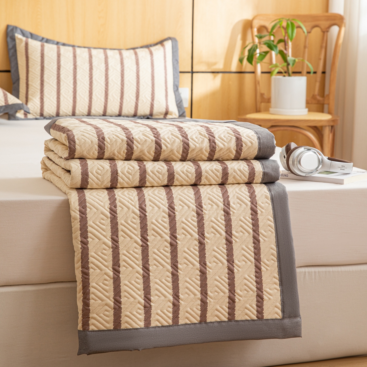 91家纺网 家纺一手货源 找家纺 简宜家居（朝初家纺） 2026新款纯棉老粗布夏季凉席席子 粗条-浅紫