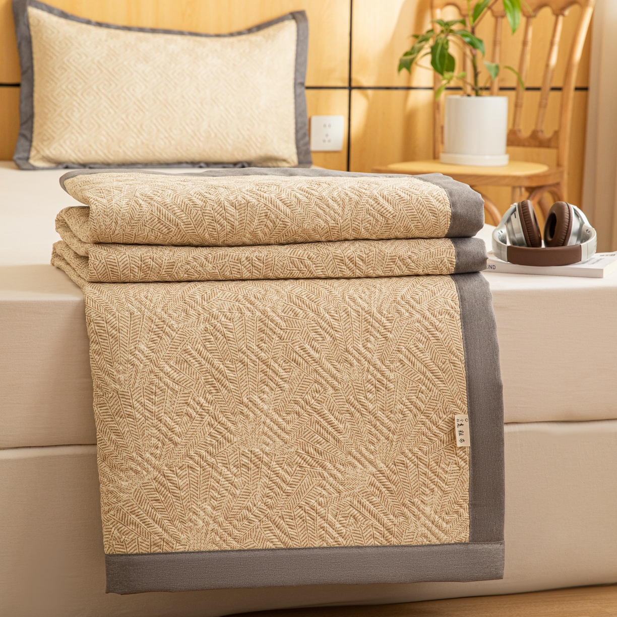 91家纺网 家纺一手货源 找家纺 简宜家居（朝初家纺） 2026新款纯棉老粗布夏季凉席席子 瑞彩-黄