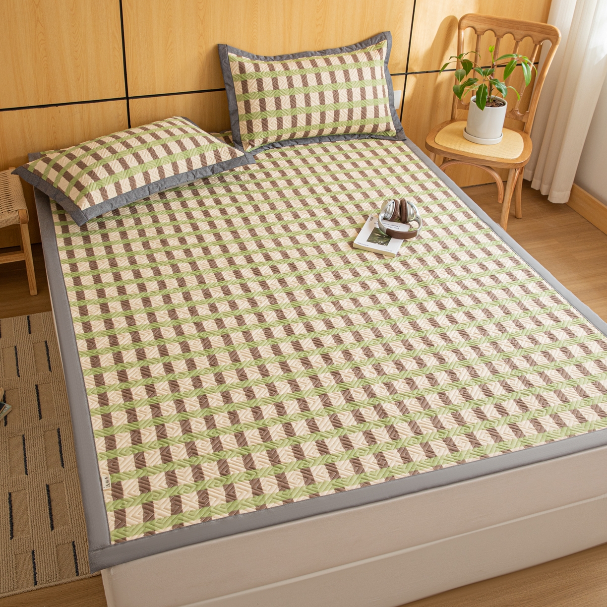 91家纺网 家纺一手货源 找家纺 简宜家居（朝初家纺） 2026新款纯棉老粗布夏季凉席席子 雾绿格