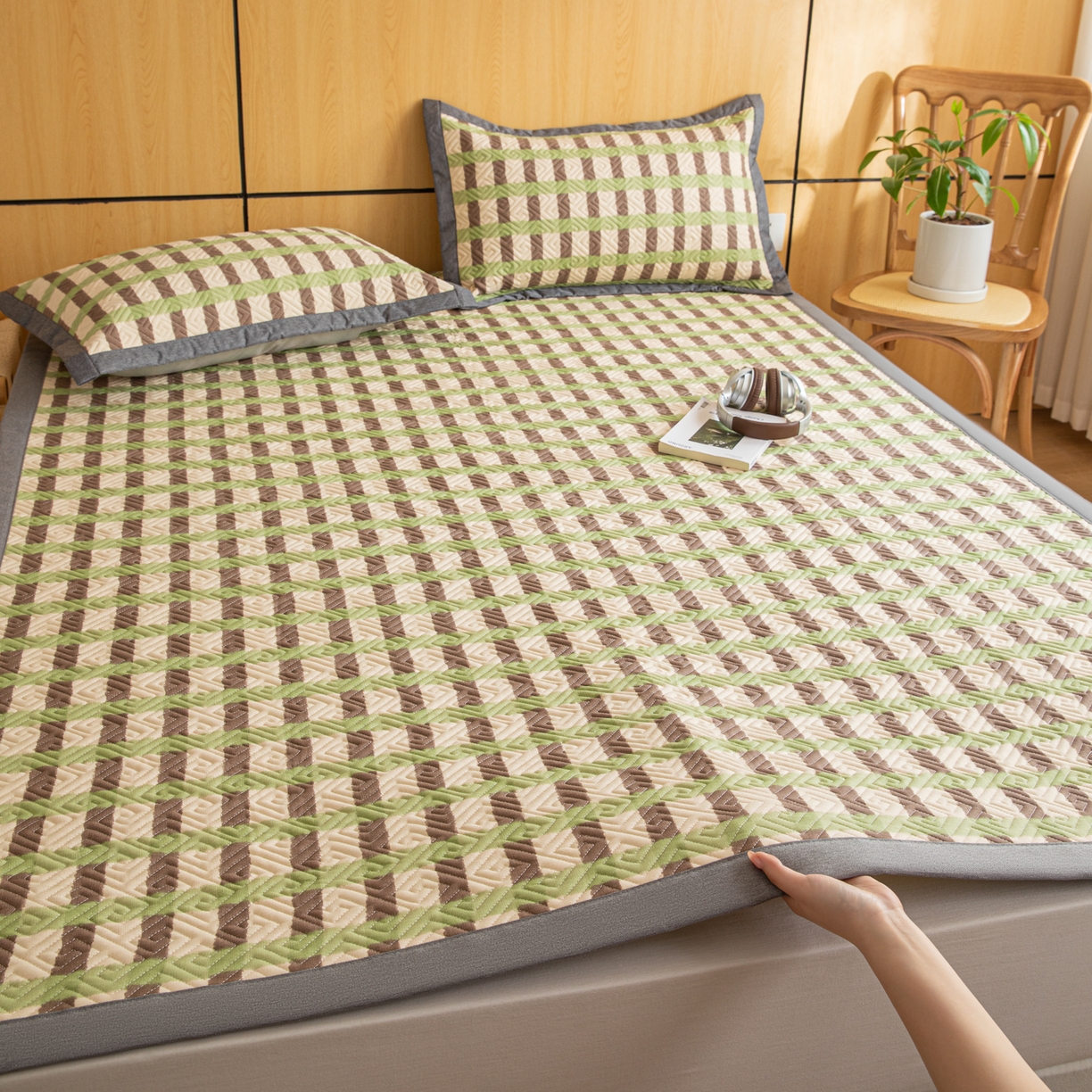 91家纺网 家纺一手货源 找家纺 简宜家居（朝初家纺） 2026新款纯棉老粗布夏季凉席席子 雾绿格