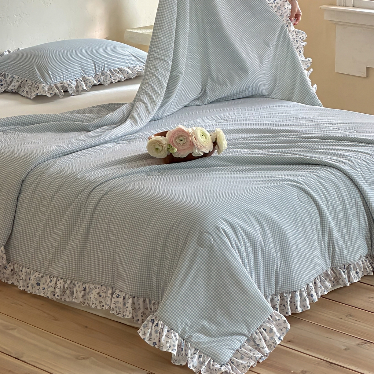 91家纺网 家纺一手货源 找家纺 RYB红黄兰 2026新款ins风夏被A类冰皮凉感夏凉被花边空调被 蓝小格