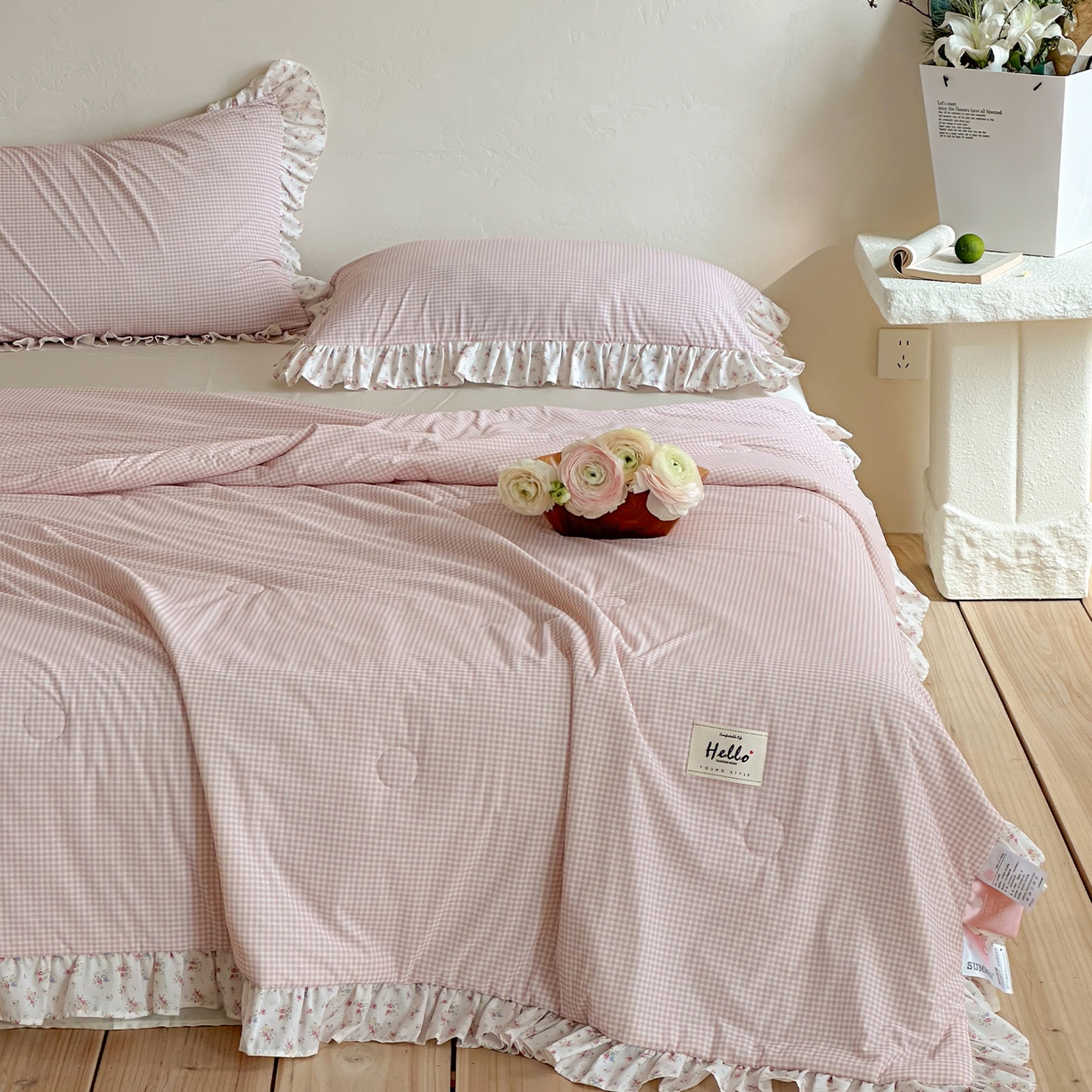 91家纺网 家纺一手货源 找家纺 RYB红黄兰 2026新款ins风夏被A类冰皮凉感夏凉被花边空调被 粉小格