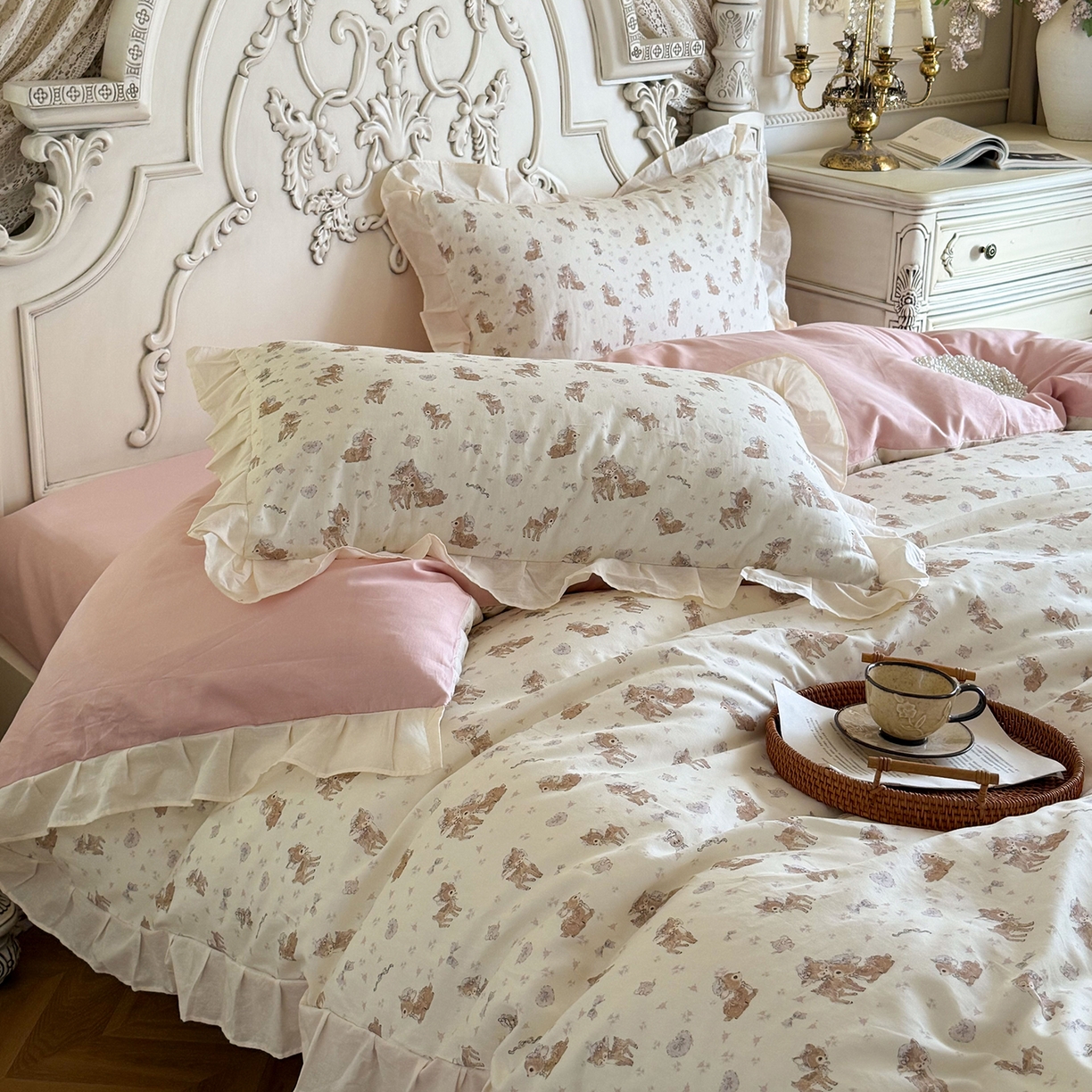 91家纺网 家纺一手货源 找家纺 桃喜 2026新款亲肤舒适洛丽塔系列四件套 碎花小鹿花边款