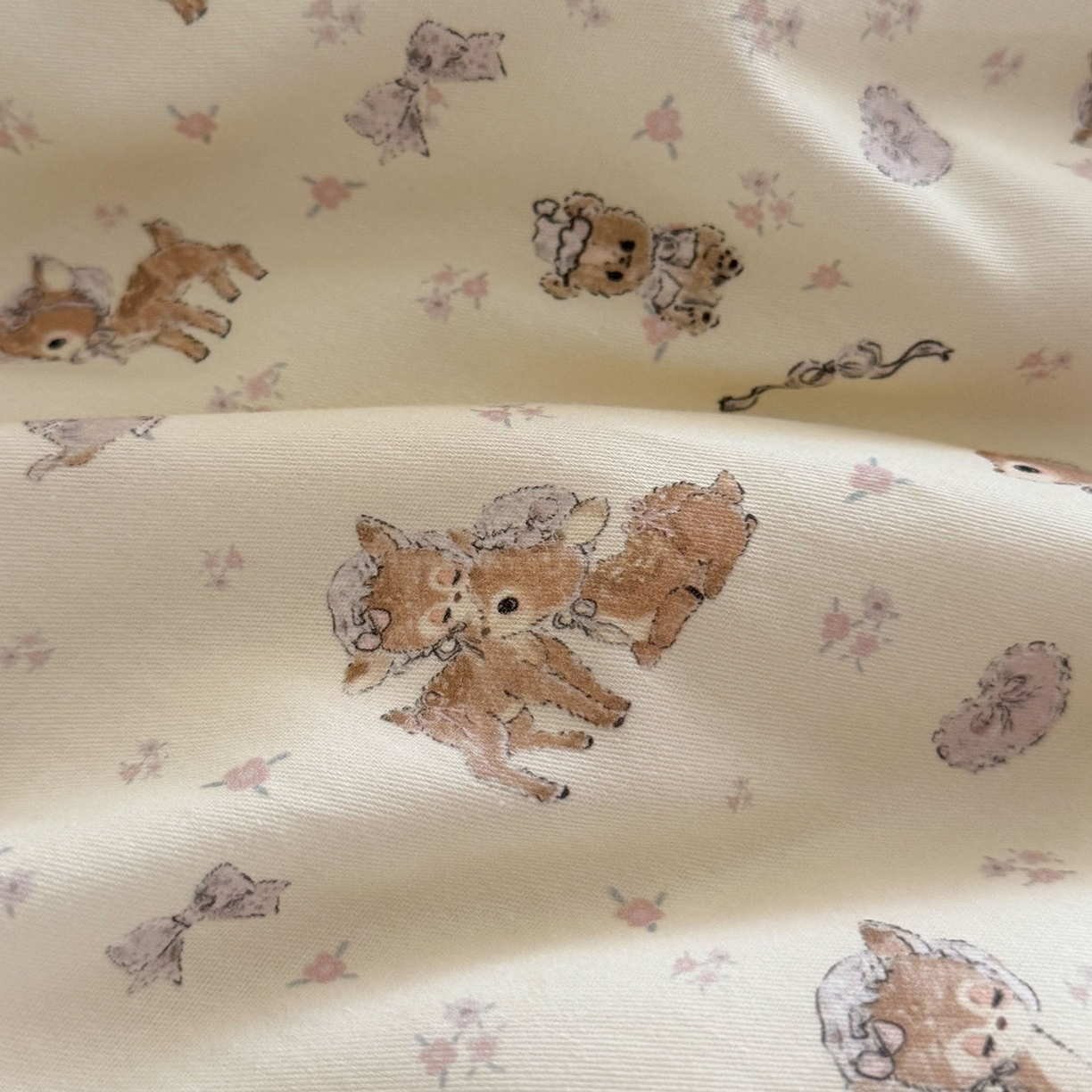 91家纺网 家纺一手货源 找家纺 桃喜 2026新款亲肤舒适洛丽塔系列四件套 碎花小鹿花边款