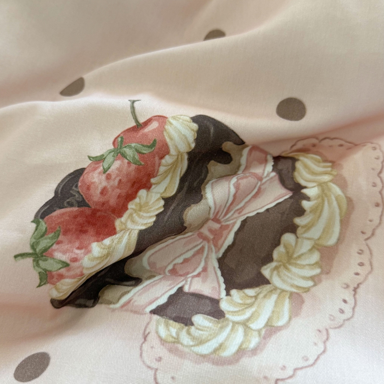 91家纺网 家纺一手货源 找家纺 桃喜 2026新款亲肤舒适洛丽塔系列四件套 小熊甜品会