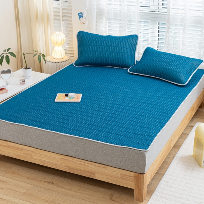 91家纺网 家纺一手货源 找家纺 （总）默忆 2026新款凉感丝简约纯色乳胶凉席