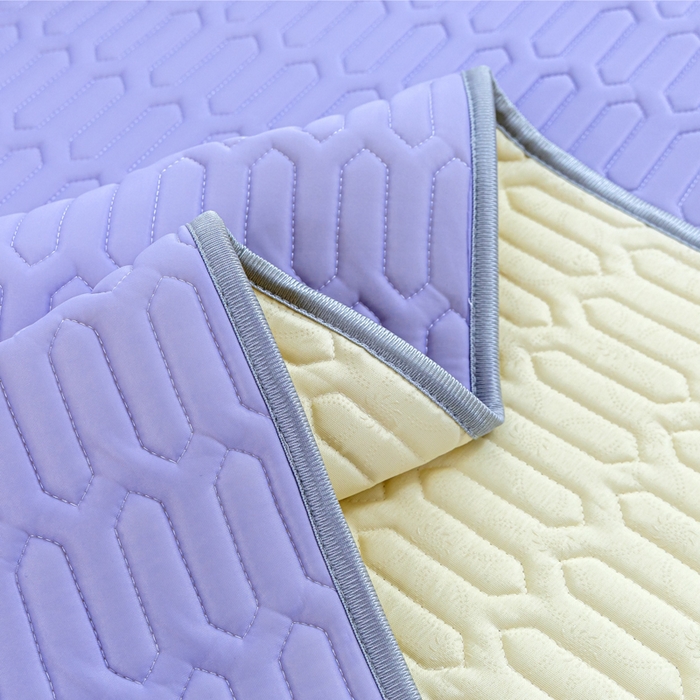 91家纺网 家纺一手货源 找家纺 默忆 2026新款凉感丝简约纯色乳胶凉席 炫丽紫