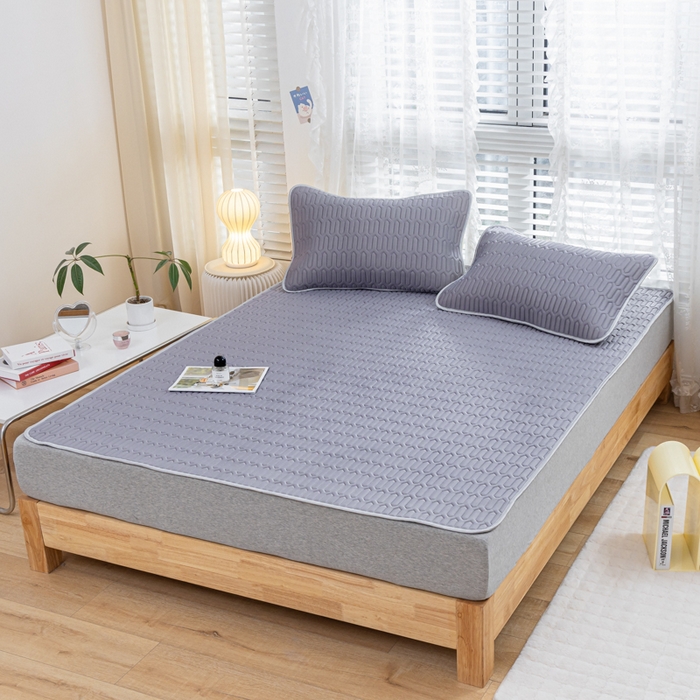 91家纺网 家纺一手货源 找家纺 默忆 2026新款凉感丝简约纯色乳胶凉席 高级灰