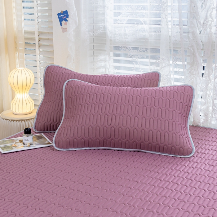 91家纺网 家纺一手货源 找家纺 默忆 2026新款凉感丝简约纯色乳胶凉席 轻奢紫