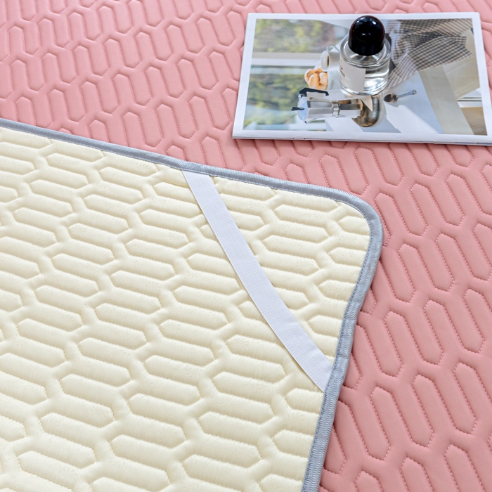 91家纺网 家纺一手货源 找家纺 默忆 2026新款凉感丝简约纯色乳胶凉席 藕粉