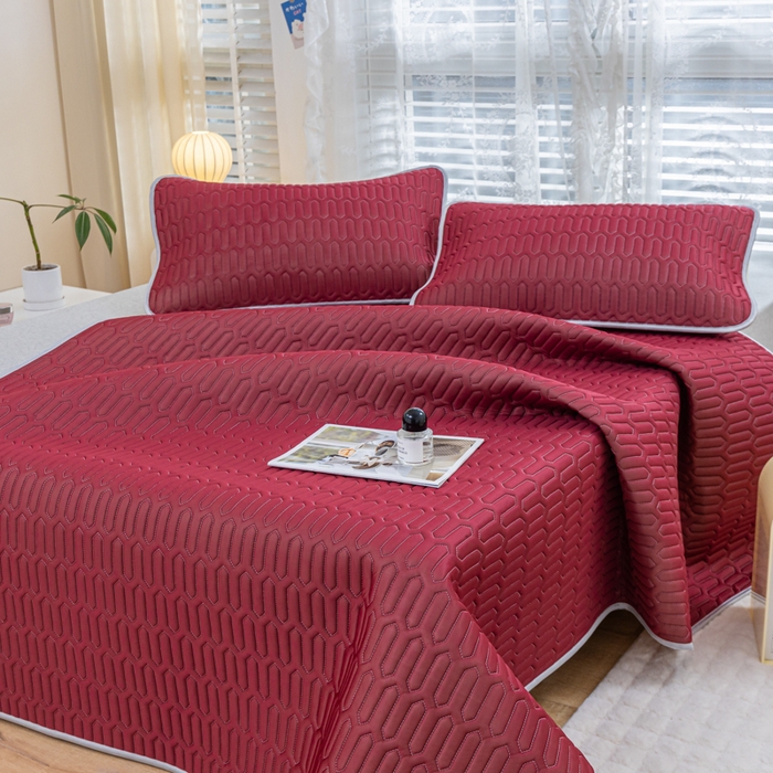 91家纺网 家纺一手货源 找家纺 默忆 2026新款凉感丝简约纯色乳胶凉席 酒红