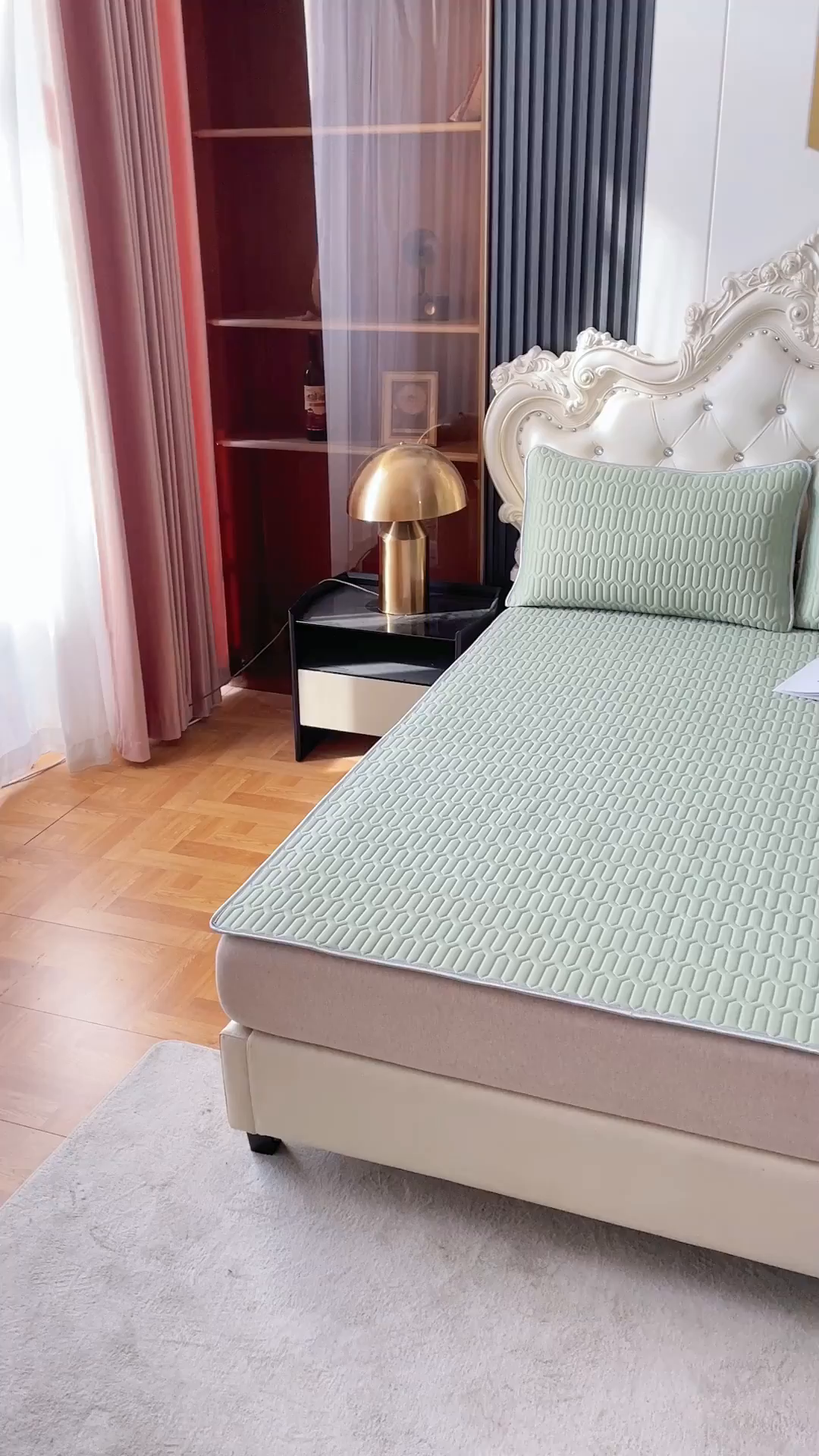 91家纺网 家纺一手货源 找家纺 默忆 2026新款凉感丝简约纯色乳胶凉席 荧光绿