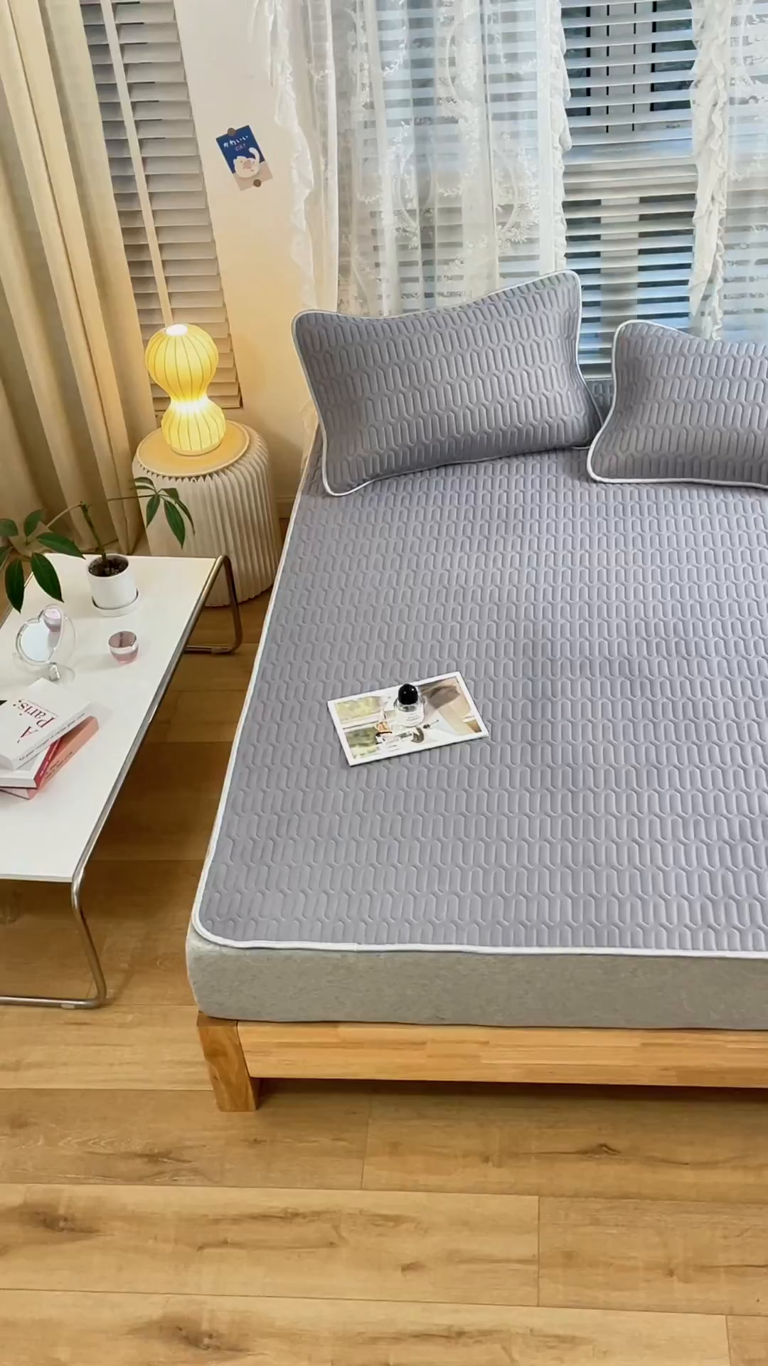 91家纺网 家纺一手货源 找家纺 默忆 2026新款凉感丝简约纯色乳胶凉席 高级灰