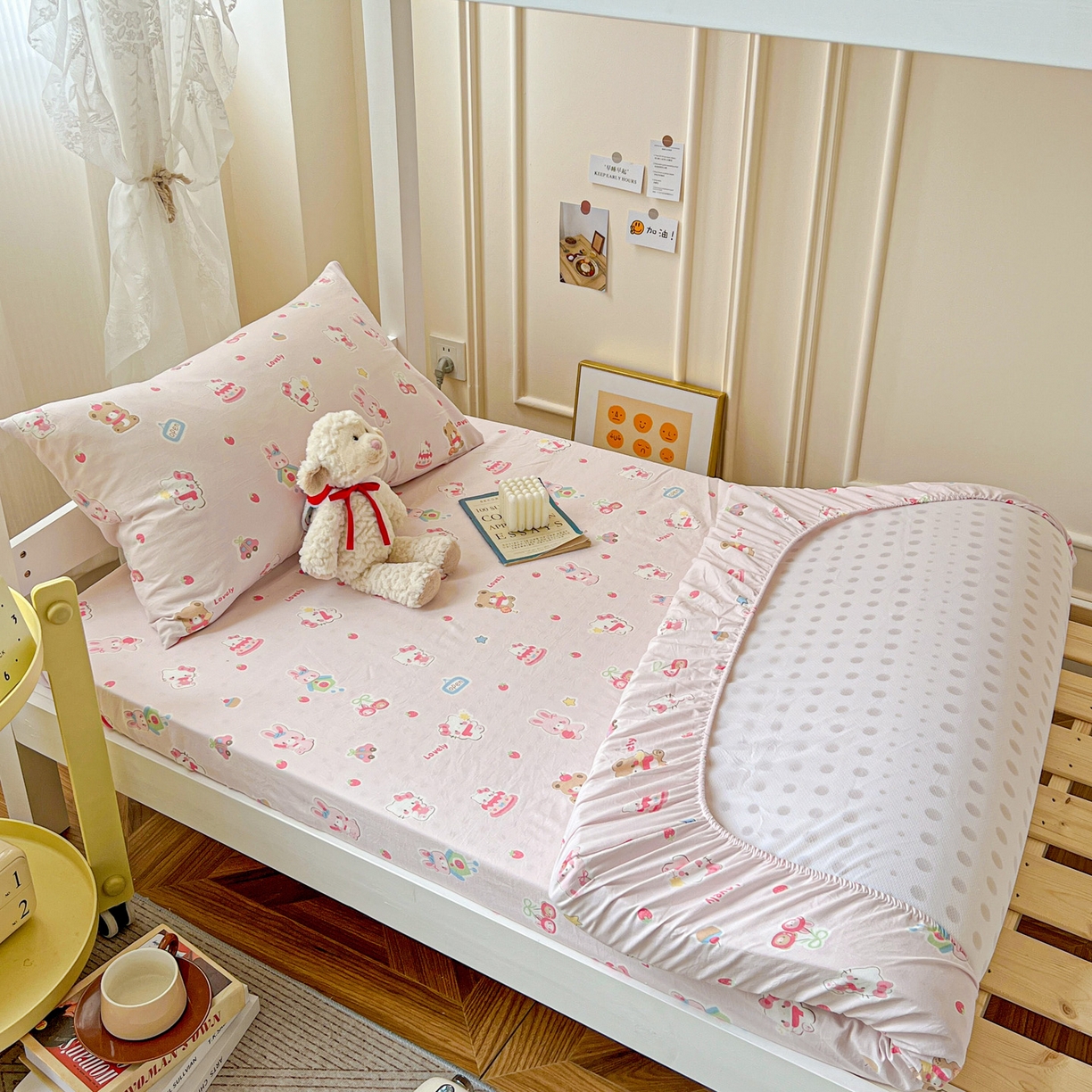 91家纺网 家纺一手货源 找家纺 纽缦家纺 2026新款A类水洗棉学生套件系列 软糖猫