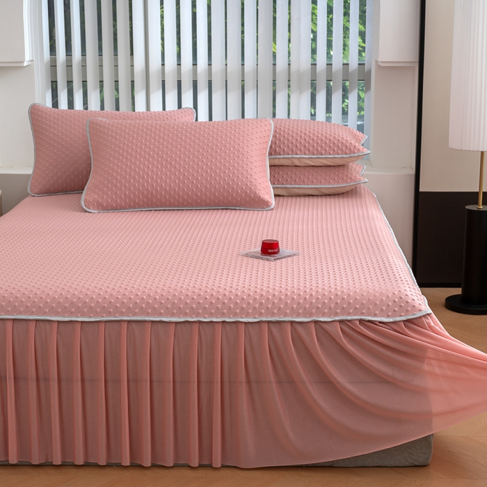 91家纺网 家纺一手货源 找家纺 默忆 2026新款3DA类直播网红热款凉感丝冰豆豆三明治复合床裙款凉席三件套 时尚粉