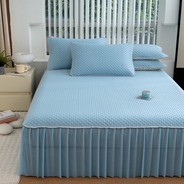 91家纺网 家纺一手货源 找家纺 默忆 2026新款3DA类直播网红热款凉感丝冰豆豆三明治复合床裙款凉席三件套 天空蓝