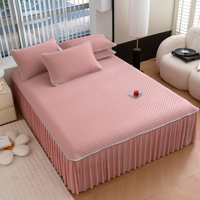 91家纺网 家纺一手货源 找家纺 默忆 2026新款3DA类直播网红热款凉感丝冰豆豆三明治复合床裙款凉席三件套 时尚粉