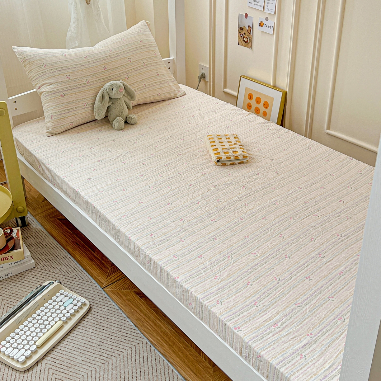 91家纺网 家纺一手货源 找家纺 纽缦家纺 2026新款A类水洗棉学生套件系列 甜樱恋曲