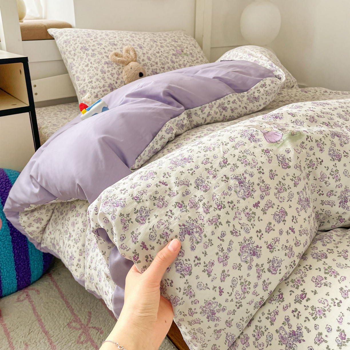 91家纺网 家纺一手货源 找家纺 纽缦家纺 2026新款A类水洗棉学生套件系列 小兔花漾