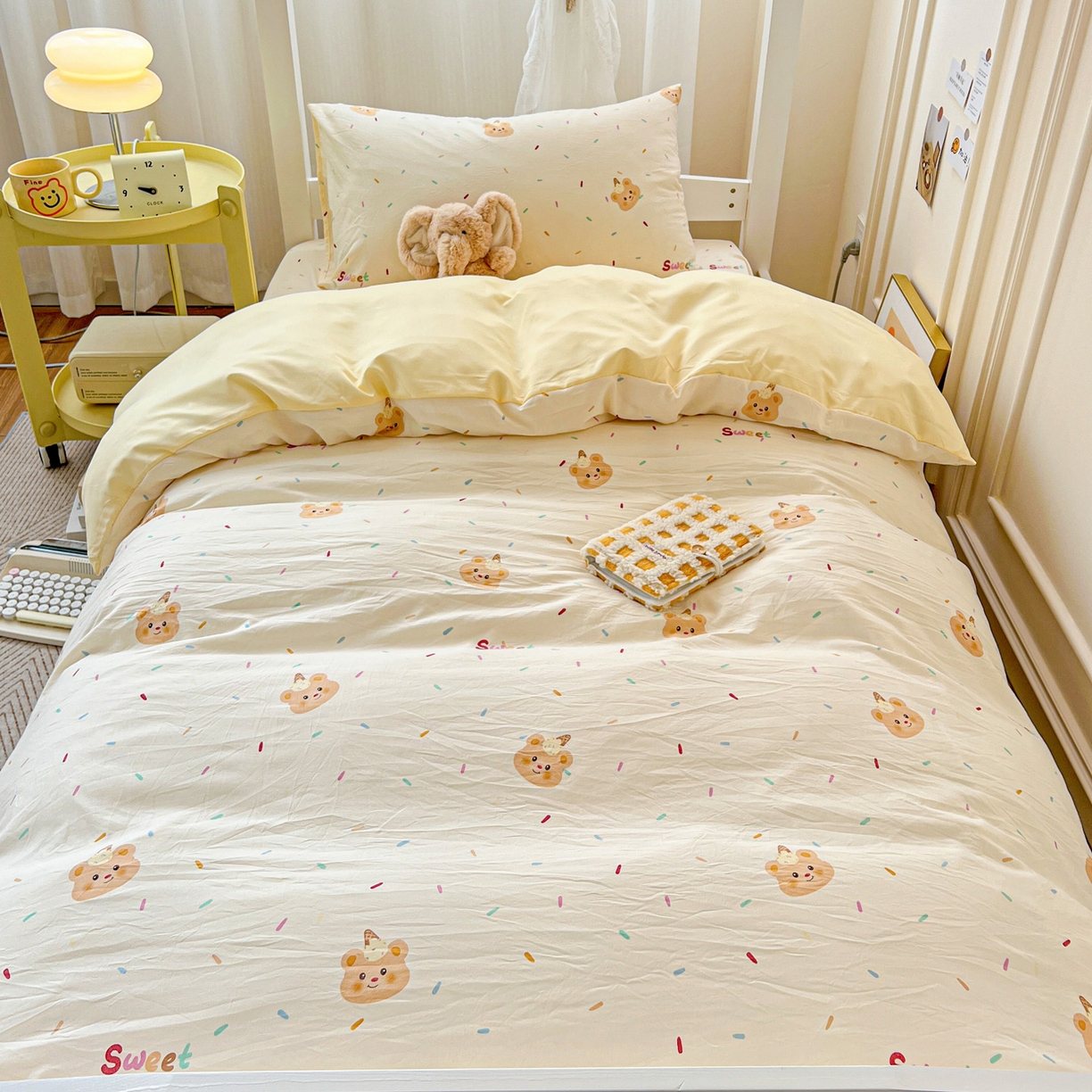 91家纺网 家纺一手货源 找家纺 纽缦家纺 2026新款A类水洗棉学生套件系列 小熊冰淇淋