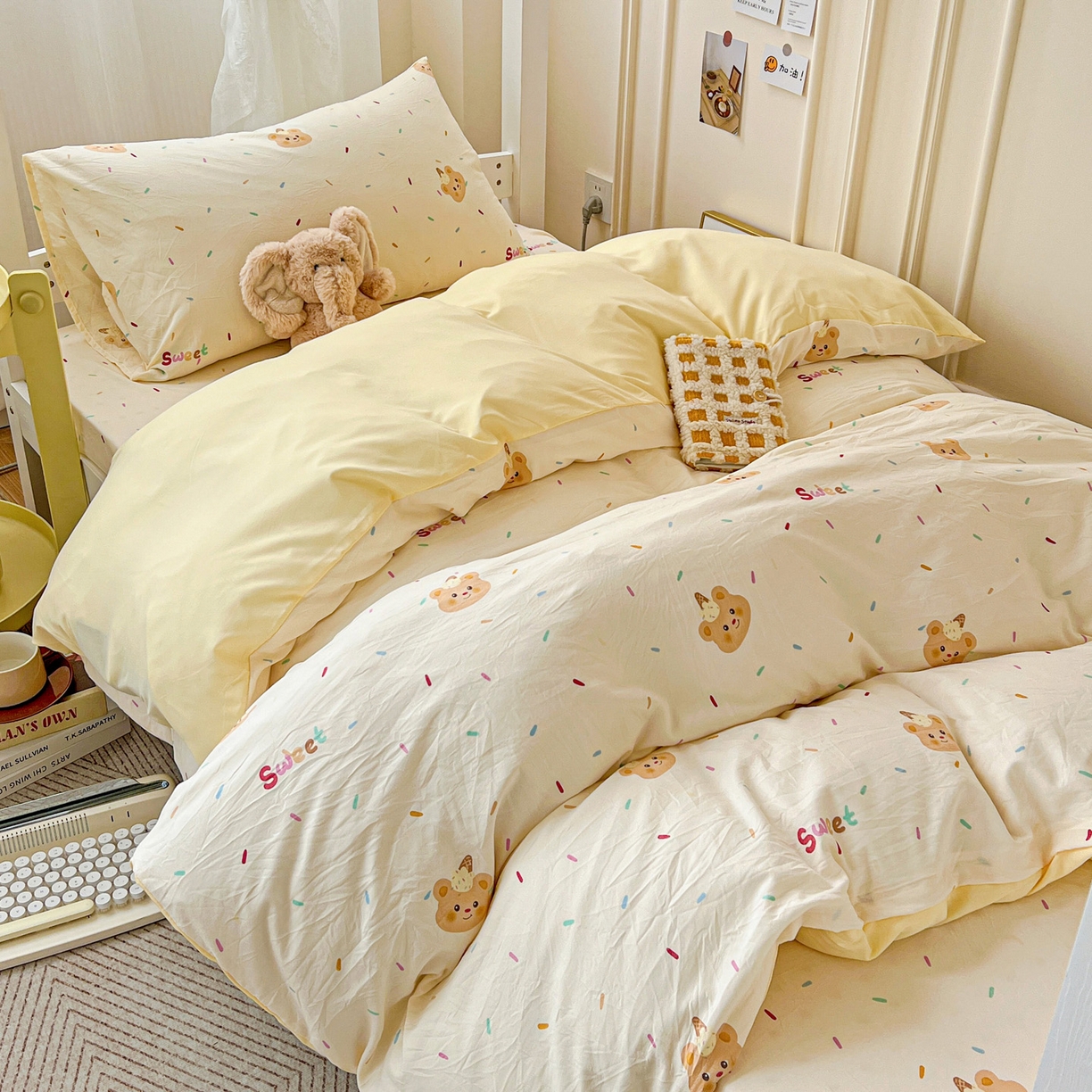 91家纺网 家纺一手货源 找家纺 纽缦家纺 2026新款A类水洗棉学生套件系列 小熊冰淇淋