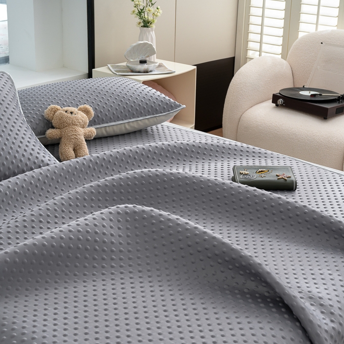 91家纺网 家纺一手货源 找家纺 （总）默忆 2026新款3D轻奢风A类直播网红热款凉感丝冰豆豆三明治复合床单款凉席两件套三件套