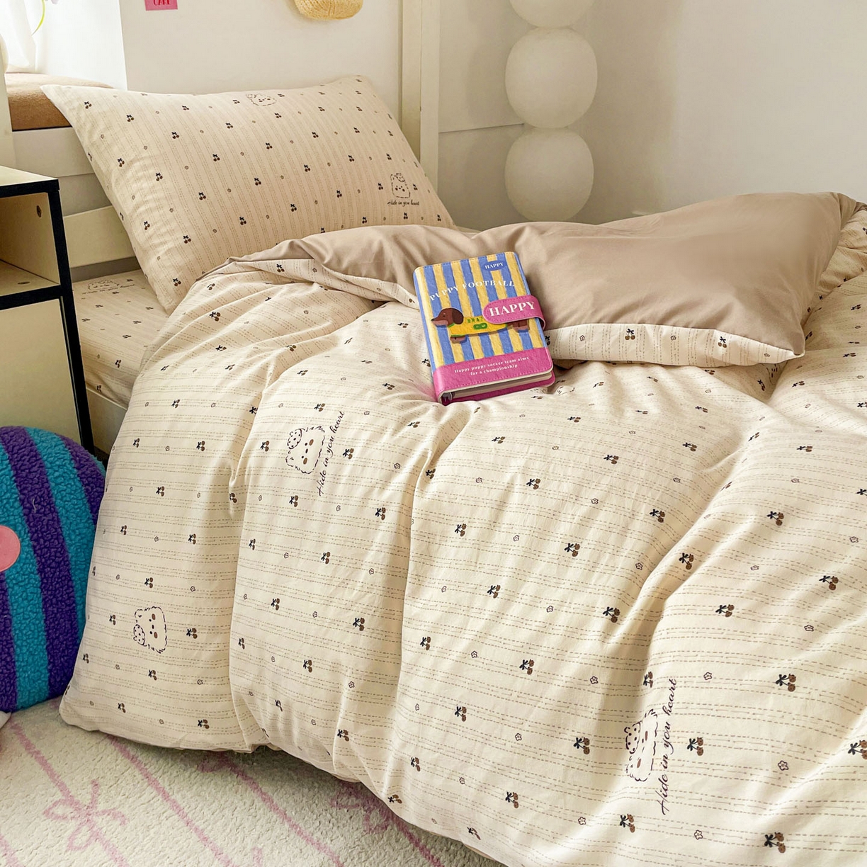 91家纺网 家纺一手货源 找家纺 纽缦家纺 2026新款A类水洗棉学生套件系列 心藏软猫