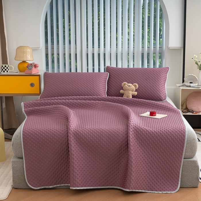 91家纺网 家纺一手货源 找家纺 默忆 2026新款3D轻奢风A类直播网红热款凉感丝冰豆豆三明治复合床单款凉席两件套三件套 香芋紫