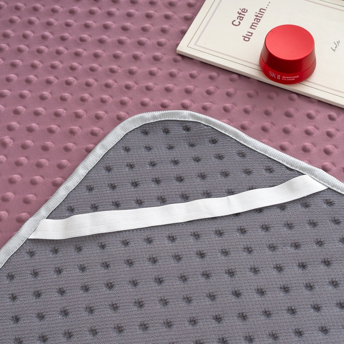 91家纺网 家纺一手货源 找家纺 默忆 2026新款3D轻奢风A类直播网红热款凉感丝冰豆豆三明治复合床单款凉席两件套三件套 香芋紫