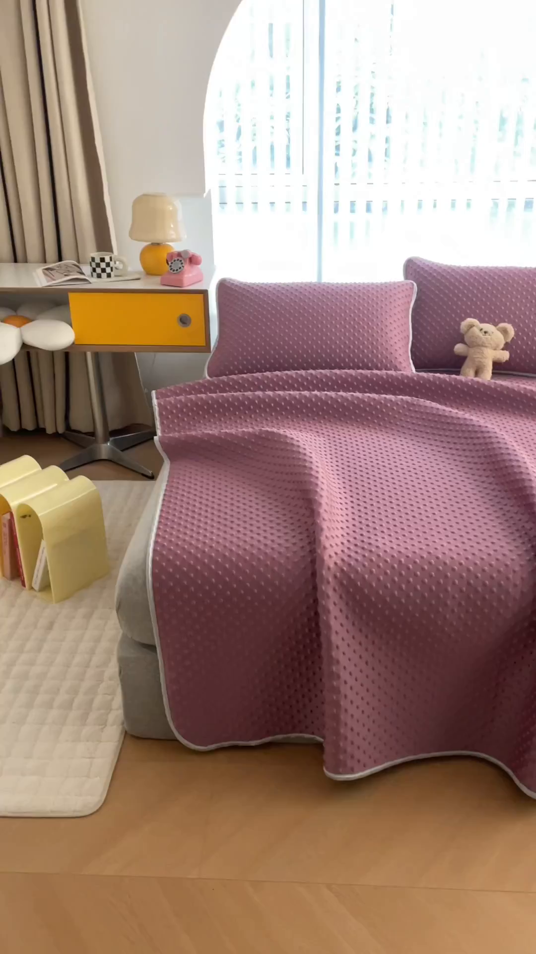 91家纺网 家纺一手货源 找家纺 默忆 2026新款3D轻奢风A类直播网红热款凉感丝冰豆豆三明治复合床单款凉席两件套三件套 香芋紫