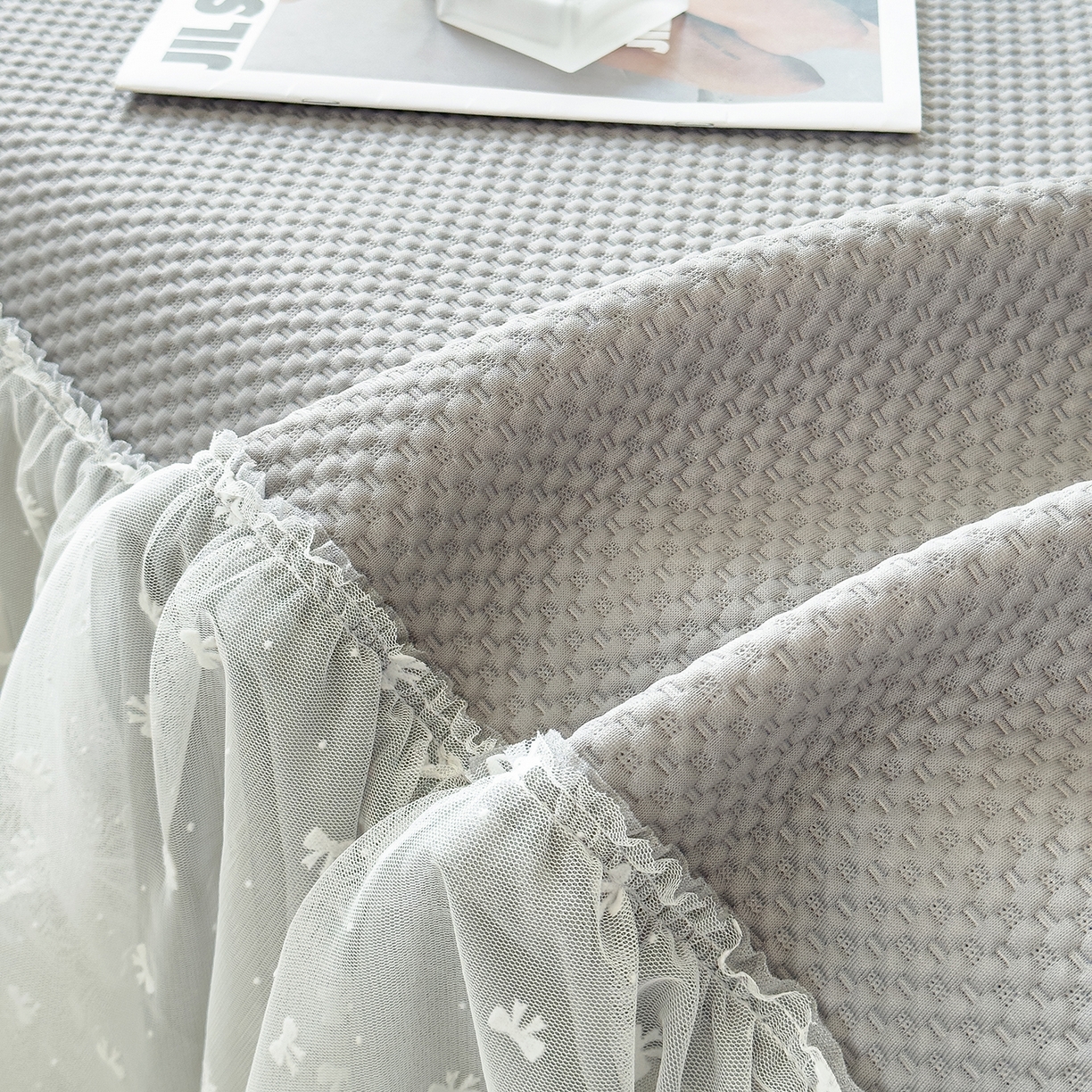 91家纺网 家纺一手货源 找家纺 恋尚羽家纺 2026新款高分子PE凉泡泡大床裙凉感席波浪冰豆豆凉席席子三件套-小欢喜系列 小欢喜-灰色