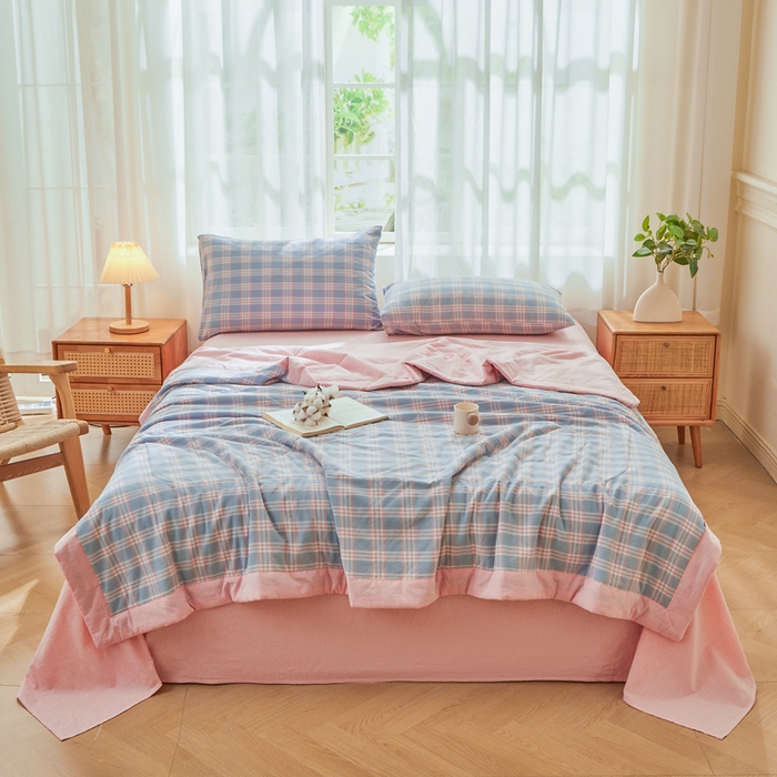 91家纺网 家纺一手货源 找家纺 雅萱家纺 2026新款全棉色织水洗棉棉花夏被 日和-粉蓝棉花 夏被四件套