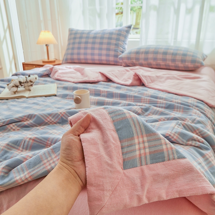 91家纺网 家纺一手货源 找家纺 雅萱家纺 2026新款全棉色织水洗棉棉花夏被 日和-粉蓝棉花 夏被四件套