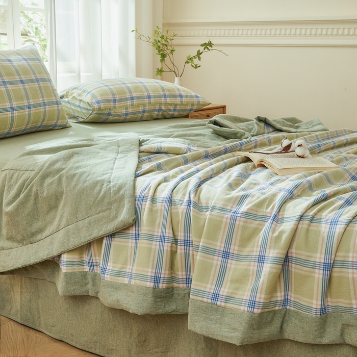 91家纺网 家纺一手货源 找家纺 雅萱家纺 2026新款全棉色织水洗棉棉花夏被 山野间 棉花夏被四件套